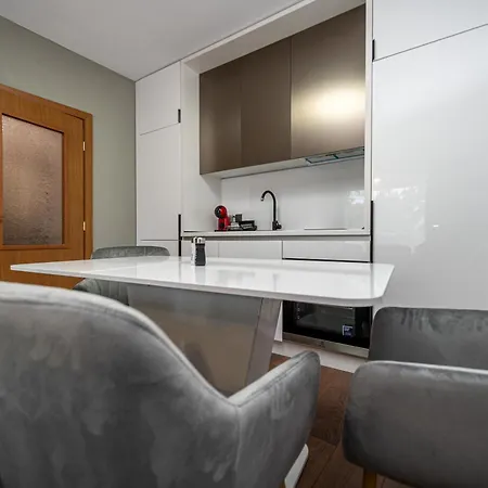 D9 Yassen Hv Apartament *