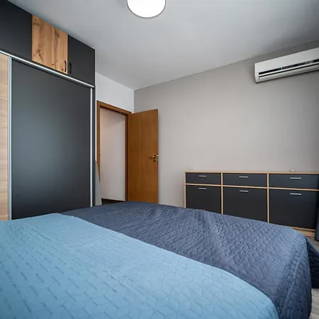 Apartment D9 Yassen Hv