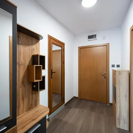 Apartment D9 Yassen Hv *